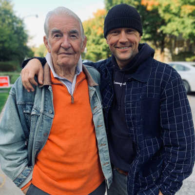 Shaun Benson, Chatting Between Takes