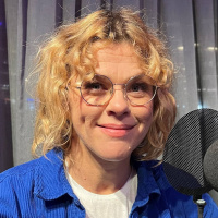 Så bygger Helena Lindegren en luftgitarr