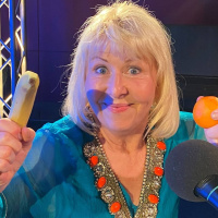 Pia Johannson blir hushållsassistent på Tantra-festival