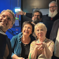 Så bjuder Babben Larsson på fest i Midsomer