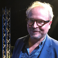 Fredrik Lindström har en äkta söderkis i byrån