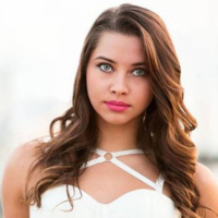 Newest Highway Woman Sara Spicer Makes International Debut on ICRadio