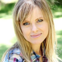 Around the World: Natalie Howard Music City