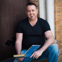 Singer Billy Bridge: Exclusive Single Release on ICRadio