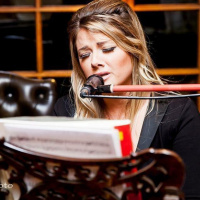 A Conversation with Singer Candice Dianna