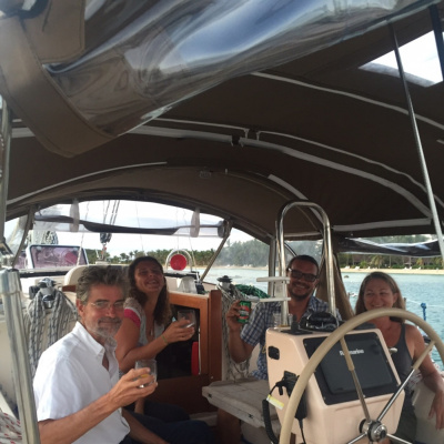 International Connection Radios Tracks