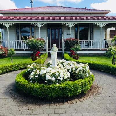 International Connection Radios Tracks