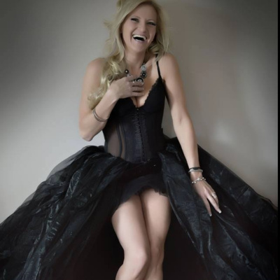 International Connection Radios Tracks