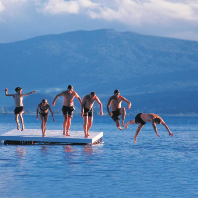 International Connection Radios Tracks