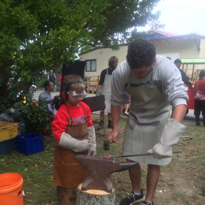 International Connection Radios Tracks