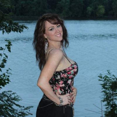 International Connection Radios Tracks