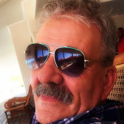 International Connection Radios Tracks