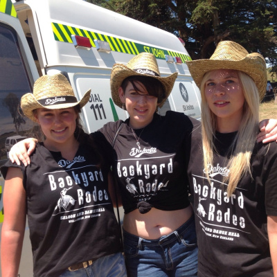 International Connection Radios Tracks