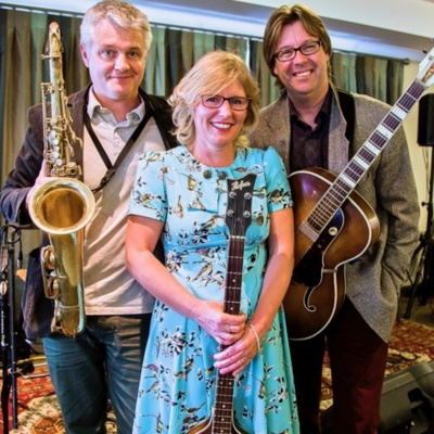 International Connection Radios Tracks