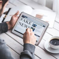 O projeto de lei sobre fake news deve ser aprovado pelo Senado?