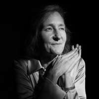 The Interview: Digital Drugs Have Us Hooked. Dr. Anna Lembke Sees a Way Out.