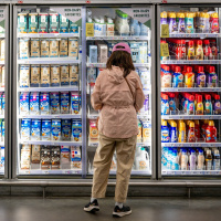 Why a Worrisome Economy Doesn’t Seem to Worry Trump