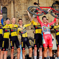 Буря на Ковадонге и Гамонитейру. Итоги феерической Вуэльты-2021 | Тандем