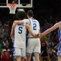 Лейкерс знову потужні, Денвер не рятує навіть Йокіч, історичний колапс Дюка