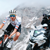 Погачар наносить перший удар, Кевендіш бє рекорд. Старт Тур де Франс