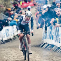 Strive for 5? Перемога на Турі Фландрії перенесла Погачара на новий рівень величі | Тандем