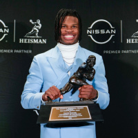 Зрозуміло, що нічого не зрозуміло. Головні інтриги і найкращі проспекти драфту | NFL-2025