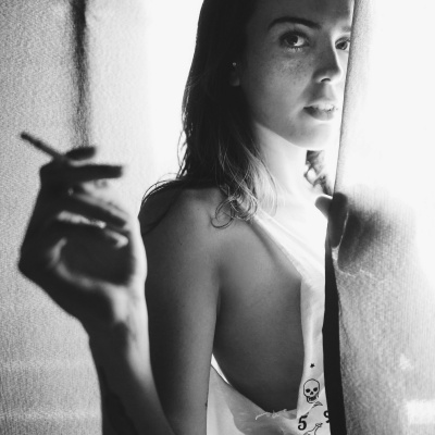 De Saco Cheio E Mau Humor