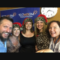 189: The Kitty Kats sing Christmas Hallelujah 