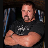 24: Horror star Kane Hodder wants to kill Jason Bateman! 