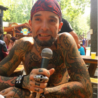 Wizards and Dragons and Trump Supporters OH MY: Zoe vs. Ren Fair Round ONE