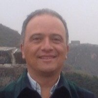 9 de Octubre, 2014 Invitado: Pepe Uribe Con su libro Estamos Creando Monstruos