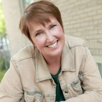 Kevyn Burger (of BringMeTheNews and formerly of WCCO) and Julie Kramer (producer and author) REPLAY