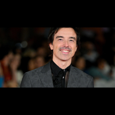 Radiotube Social Village