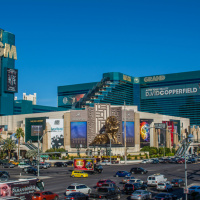 Are The Vegas Police Lying To Us About Last Weeks Shooting?