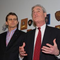 Is Robert Muellers Investigation Falling Apart?