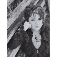 AMH Radio Conjures Up Ghost of Edgar Allan Poe with Kristy Robinett