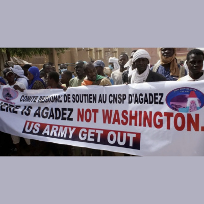 Clearing The Fog With Co-hosts Margaret Flowers And Kevin Zeese