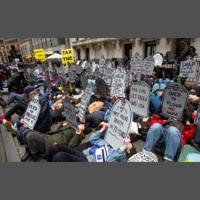 Clearing The Fog With Co-hosts Margaret Flowers And Kevin Zeese