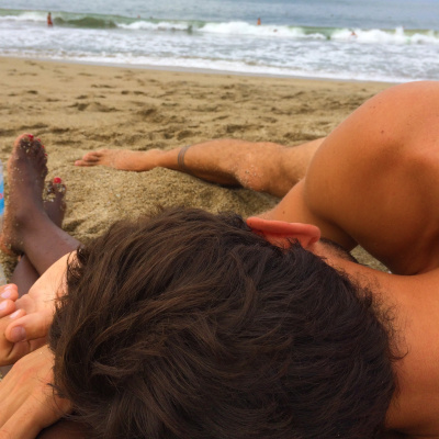 Never Date A Traveler W/ Nneya Richards