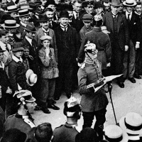 War and the modern world