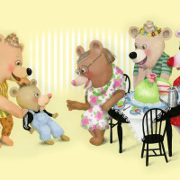 Randiga sagor finska del 13, Nalle vill inte kramas! / Nalle ei halua halata!