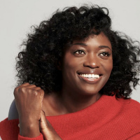 Actor Andi Osho - Trusting the world, writing novels and body/mind connection