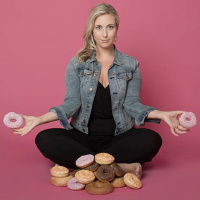 Nutritionist Laura Thomas, PhD - fatshaming babies, intuitive eating and a traumatic birth