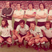 Entrevista | Los futbolistas del Racing que desafiaron al franquismo con dos brazaletes negros