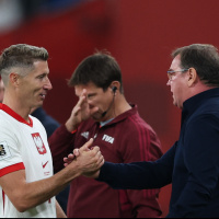 Entrevista | Jan Urban, seleccionador polaco, asegura que le cuesta creer la lesión de Lewandowski: Con una rotura fibrilar no puedes correr