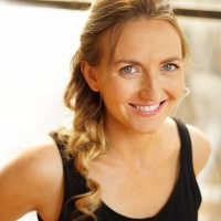 132 | Studying yoga online | Feat. Brett Larkin