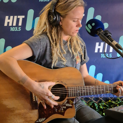 Maddi And Mark - Triple M Cairns 99.5