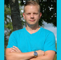 Episode 9 - How to See an 1,892% lift in Conversions with A/B Testing with Justin Christianson of Conversion Fanatics