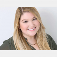 Episode 95 - 5 Ways to Create High-Converting Pre-Sale Content with Lindsay Marder