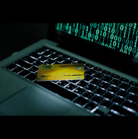 Cómo evitar estafas por internet y con las tarjetas